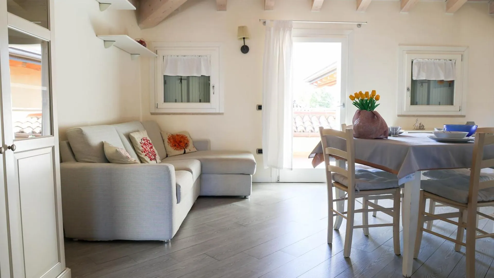 Casa Monias kontakt