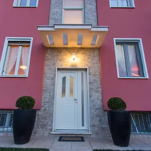  Apartment Lm House